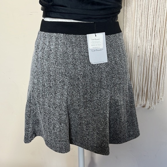 nwt // suite benedict mini skirt - Picture 4 of 10